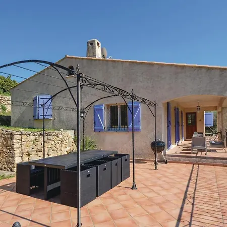 In With Swimming Pool Holiday home
